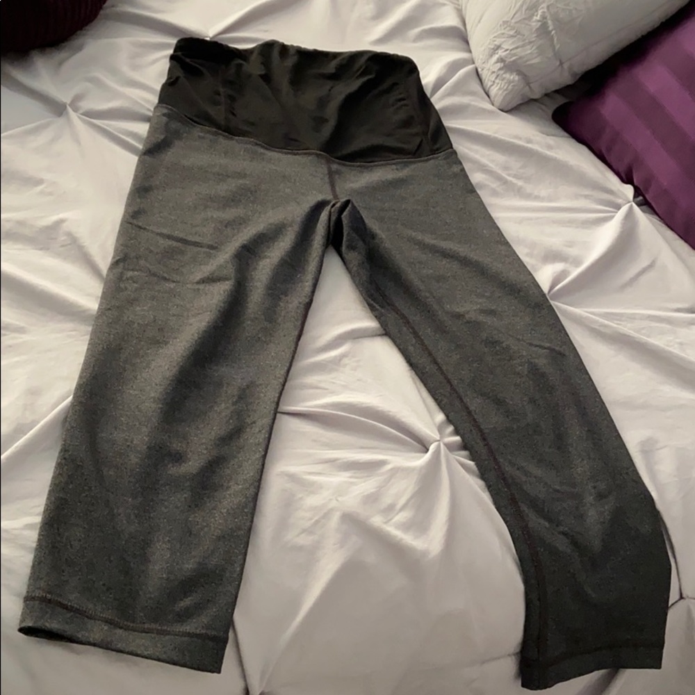 Maternity yoga pants